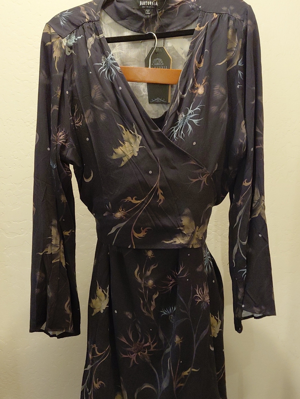 Disterbia Uk20 Us16 Black Floral Fairy Wrap Long Sleeve V-Neck/Midi Skirt Set